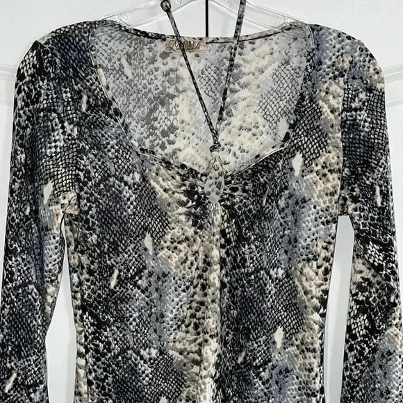 Lavish Snakeskin Print Long-sleeve Top - Picture 14 of 14